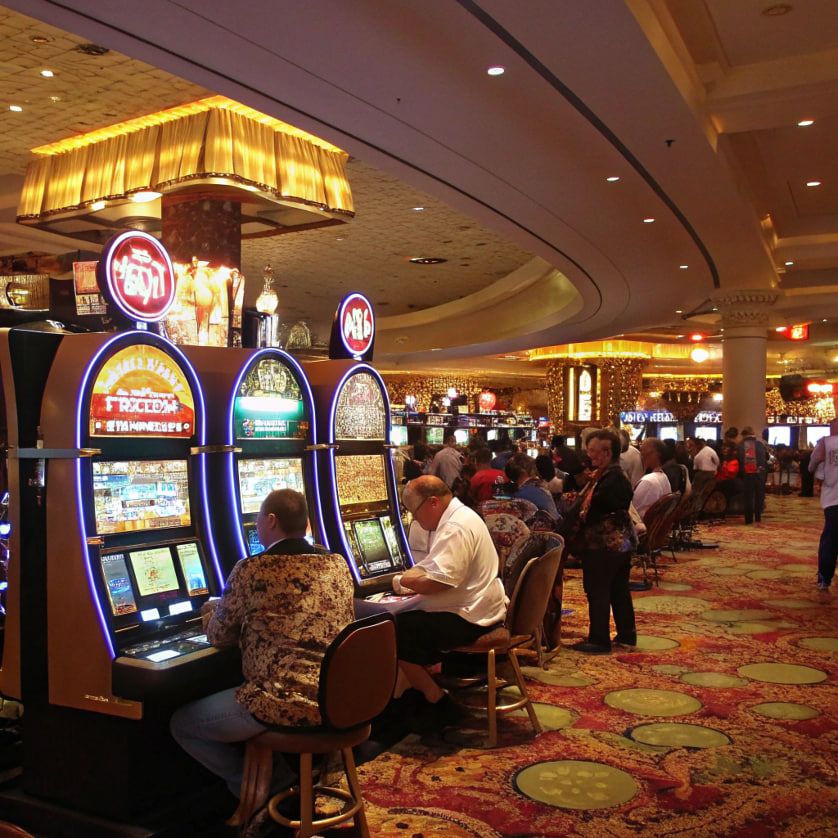 95b-Game-Slots